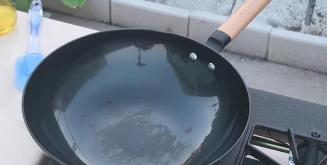 铁锅为什么要开锅 给铁锅开锅的原因