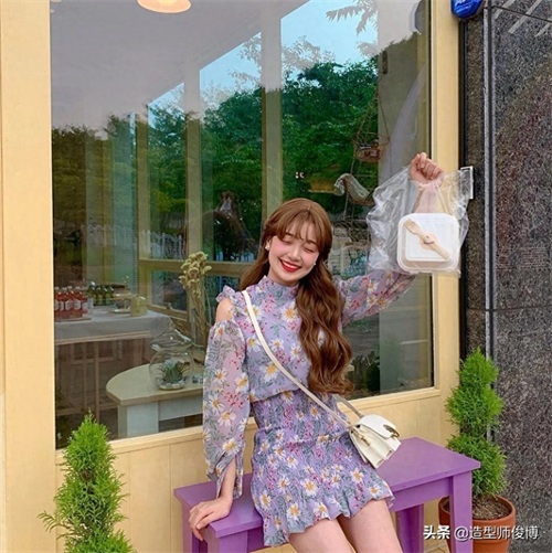 2019最新长发大波浪卷,变美,你只差一个减龄又时尚的发型