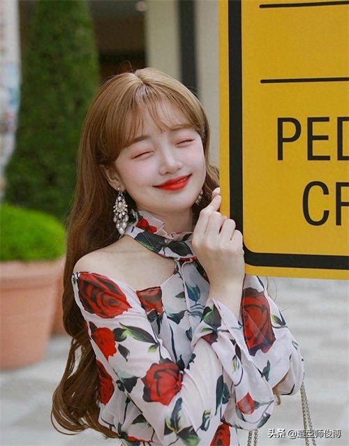 2019最新长发大波浪卷,变美,你只差一个减龄又时尚的发型