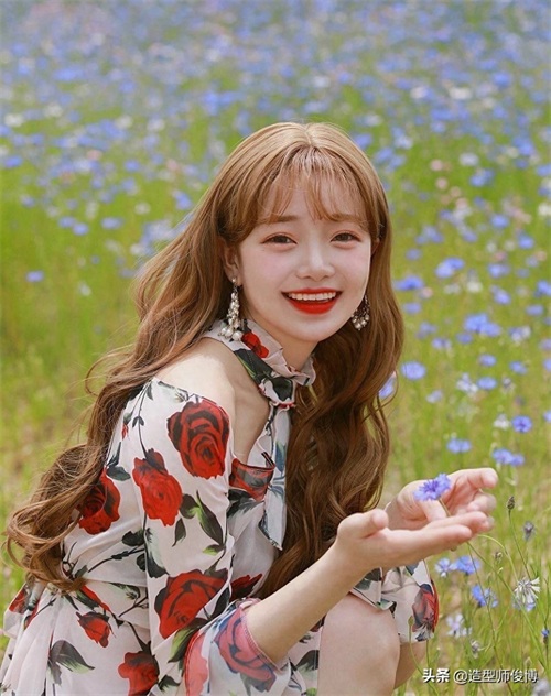 2019最新长发大波浪卷,变美,你只差一个减龄又时尚的发型