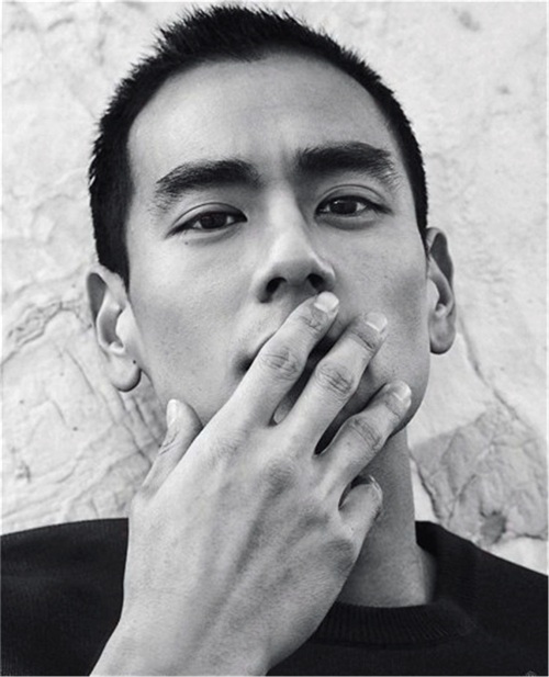 彭于晏的经典照片,你喜欢哪个呢?