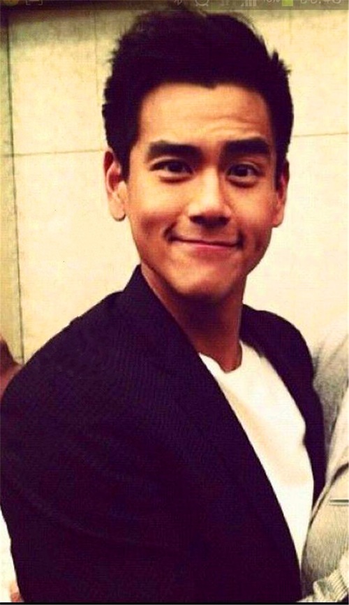 彭于晏的经典照片,你喜欢哪个呢?