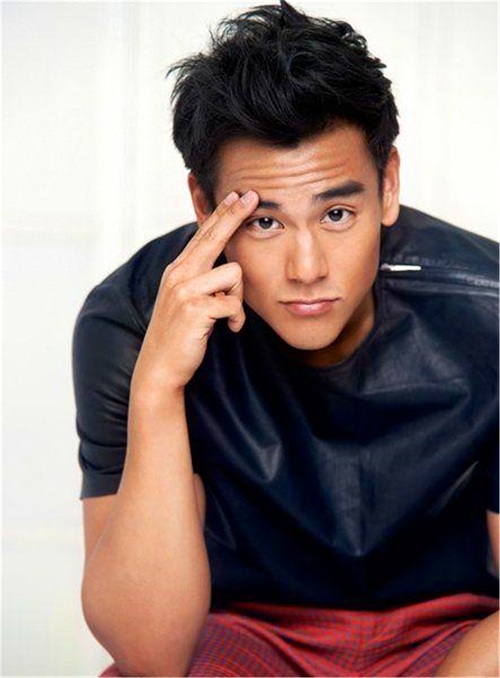 彭于晏的经典照片,你喜欢哪个呢?